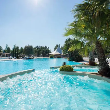 Camping Carabasse Vias Plage. Exterior photo