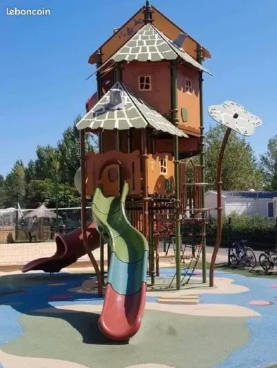 Carabasse Plage. * Vias