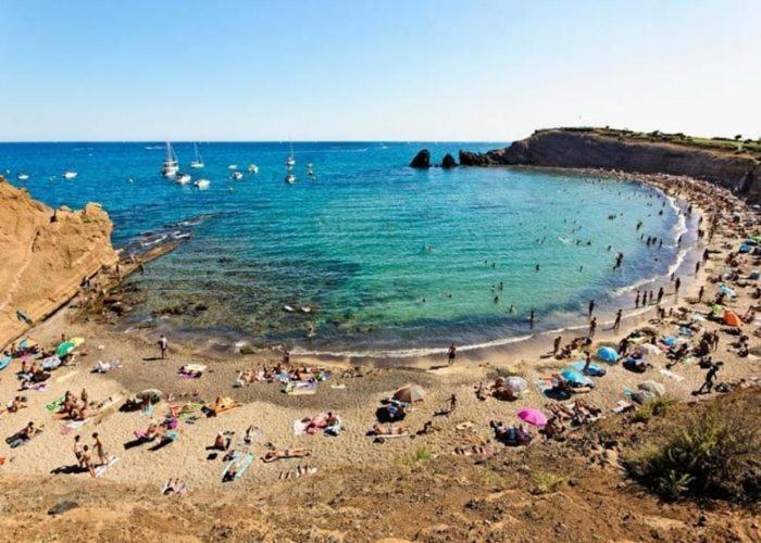 Carabasse Plage. Campsite *